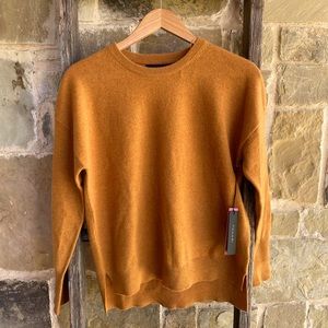 Tahari 100% 2-Ply Cashmere. Size medium.